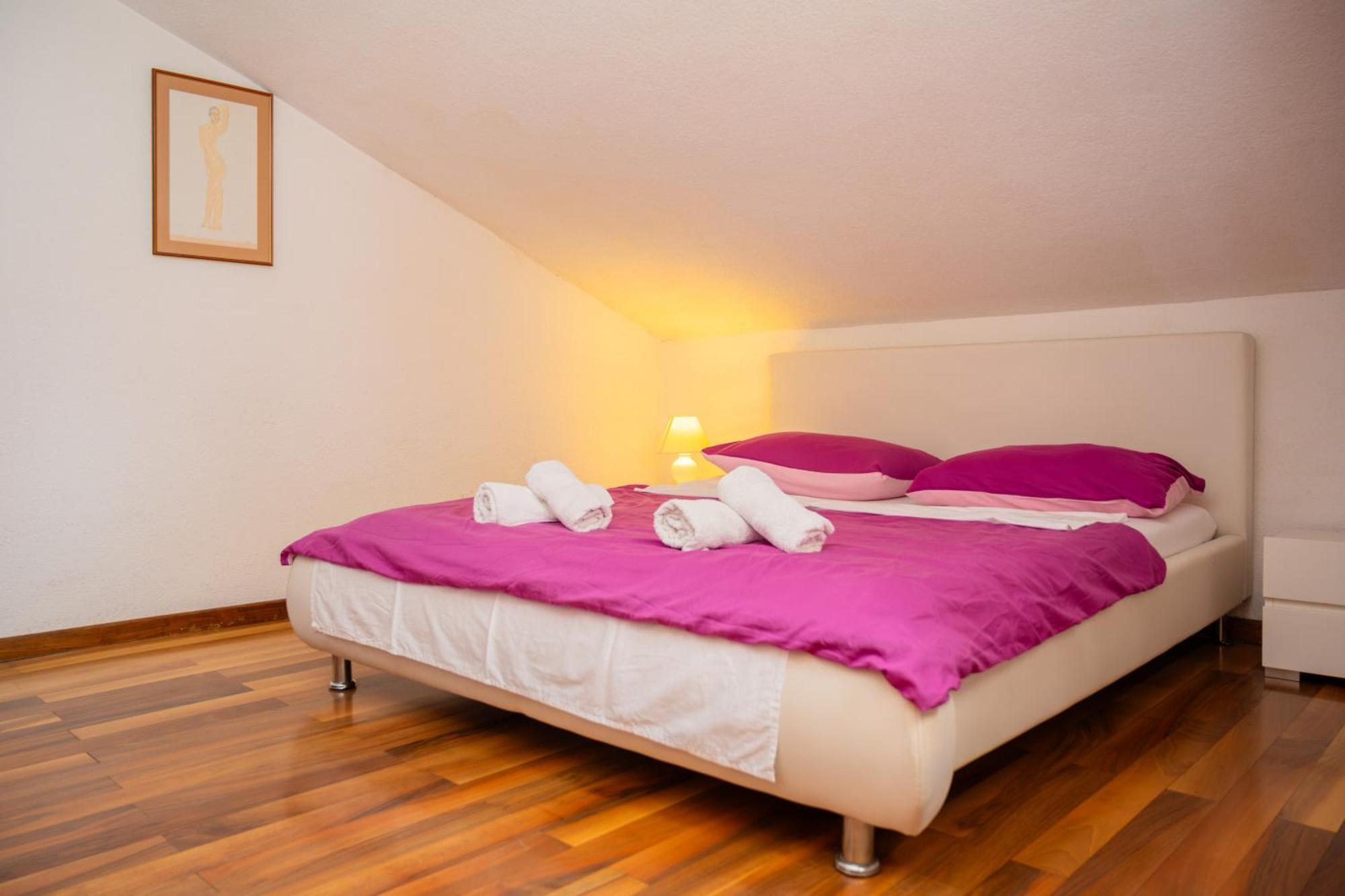 Cozy Guest House Kamenita Split Exterior foto